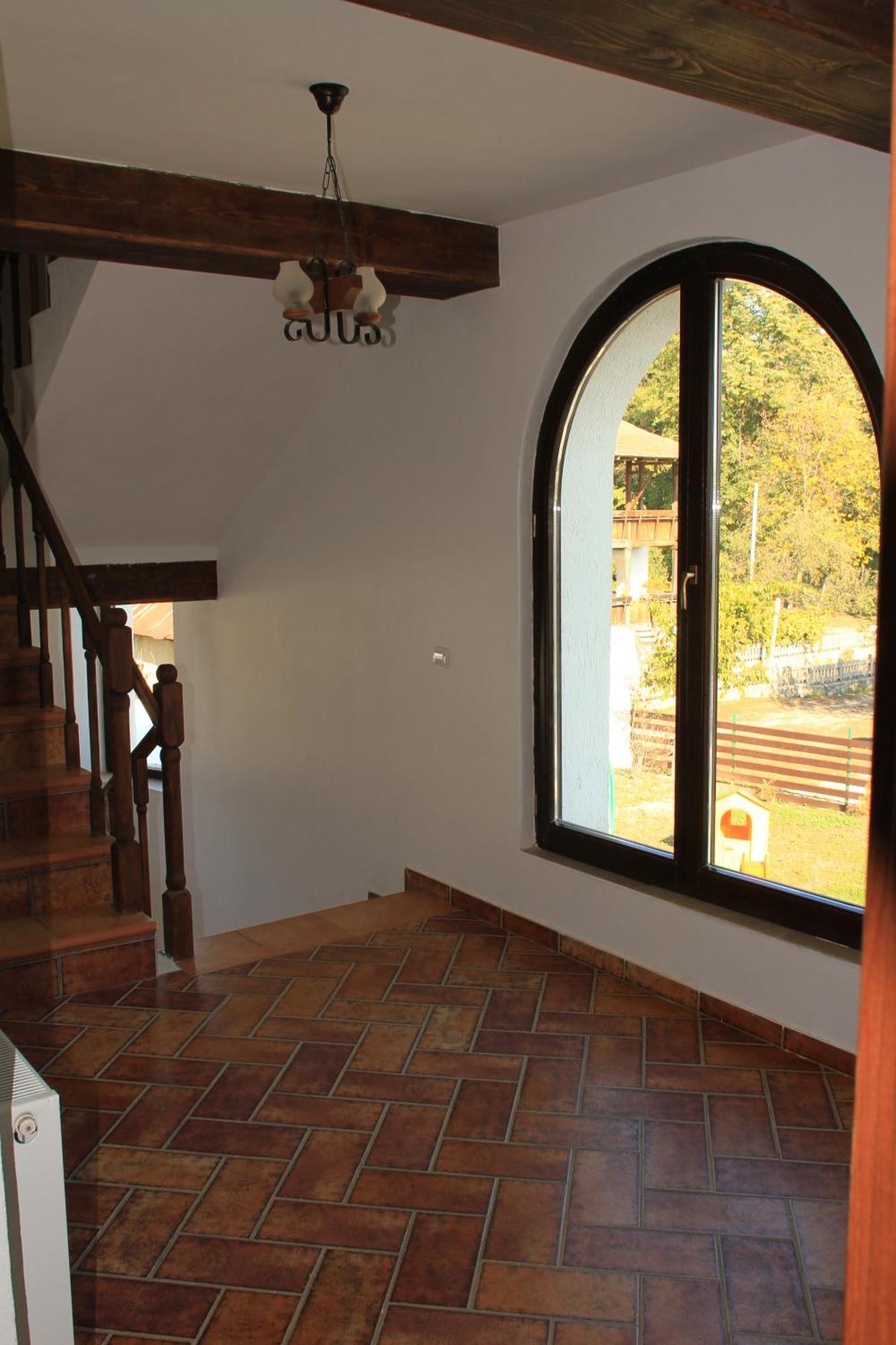 ホテル Casa Cartianu Târgu Jiu エクステリア 写真